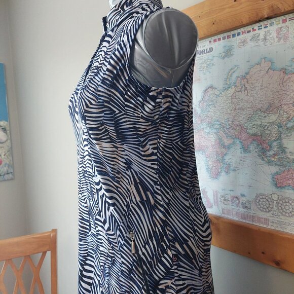 Zebra Print Midi Dress - Picture 3 of 9